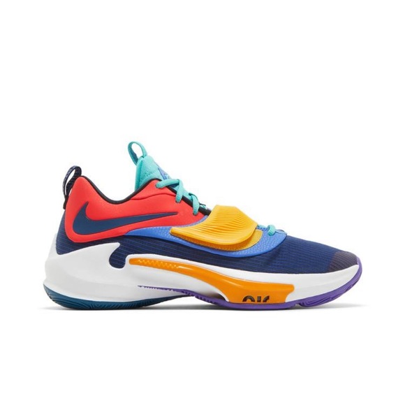 Nike Zoom Freak 3 'AntetokounBros' WMNS Sneakers - Picture 5 of 16